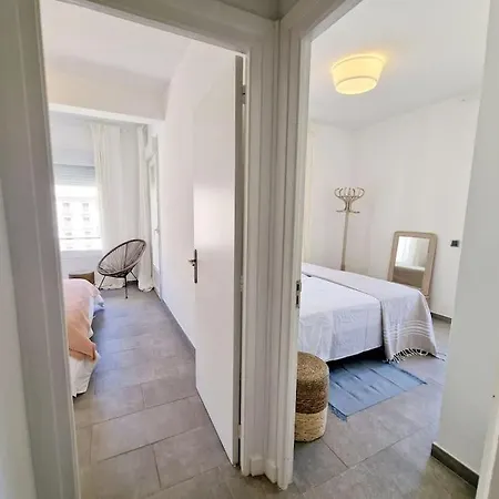 Апартаменти Sunrise On Spain Street