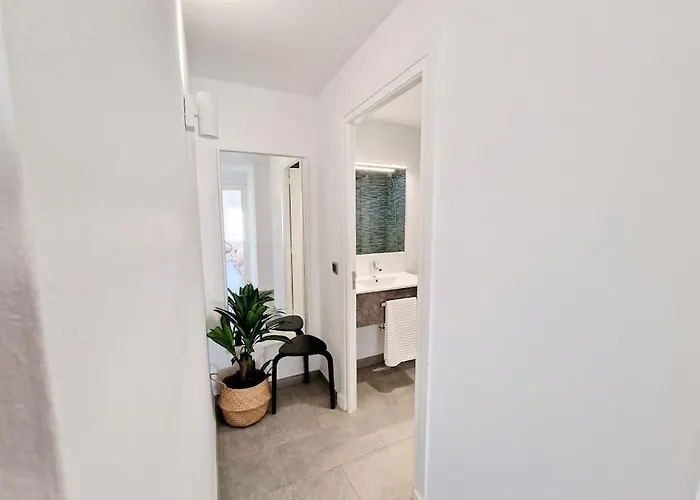 Sunrise On Spain Street