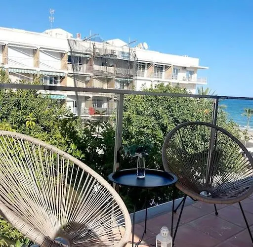 Sunrise On Spain Street エステポナ