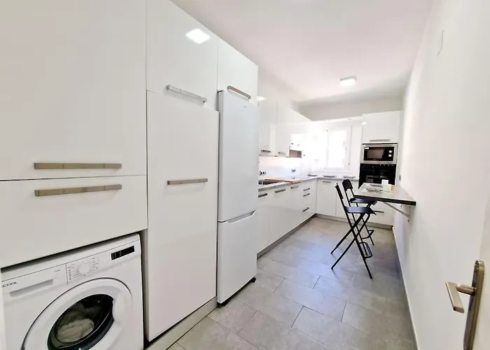 Sunrise On Spain Street アパート