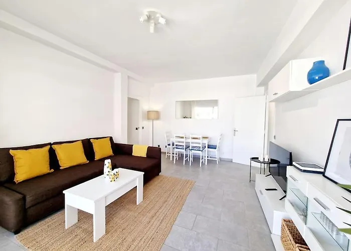 Sunrise On Spain Street